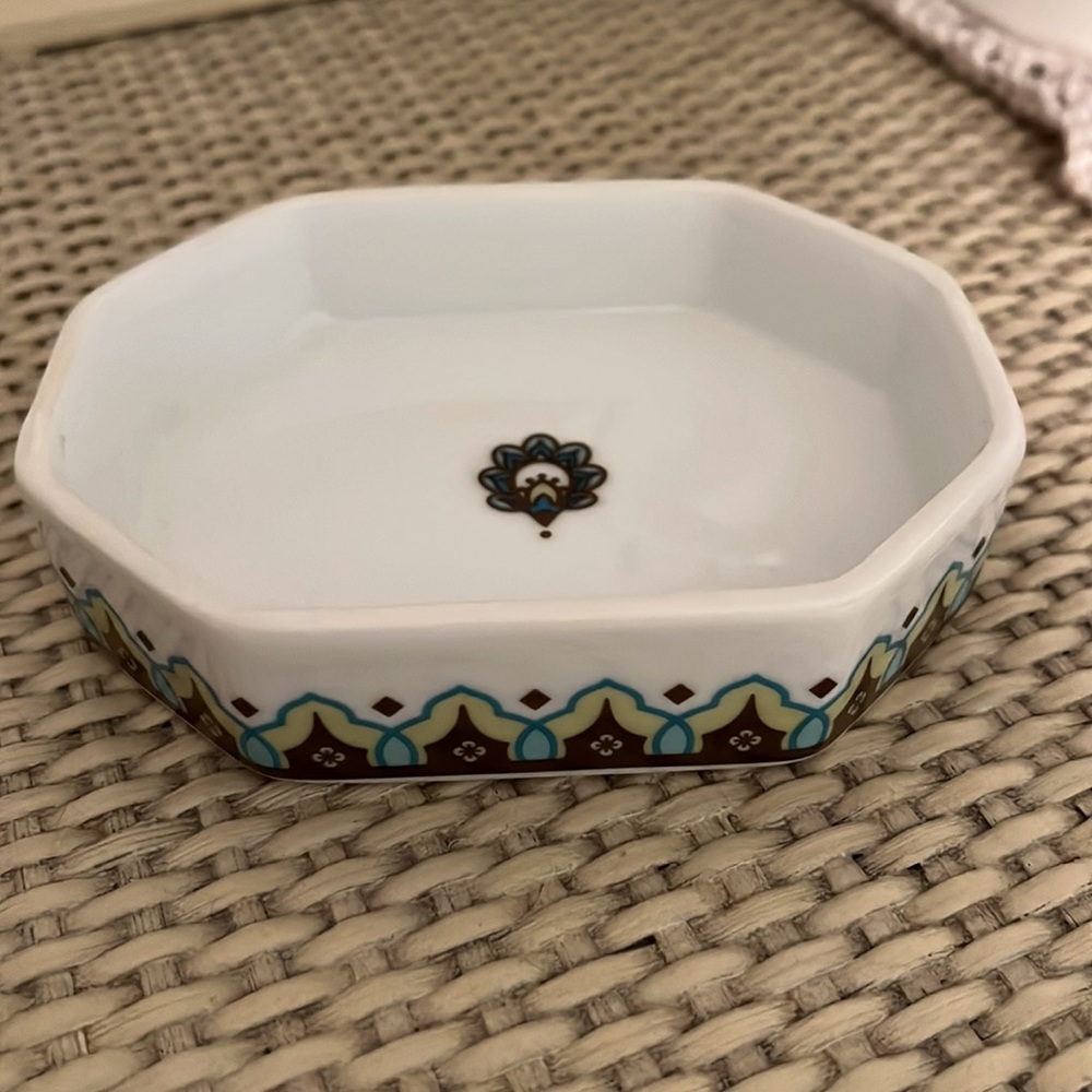 Vera Bradley Trinket Dish with Lid - Picture 3 of 5